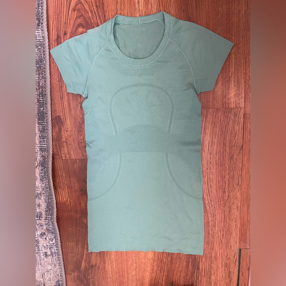 Lululemon Swiftly Tech Short Sleeve